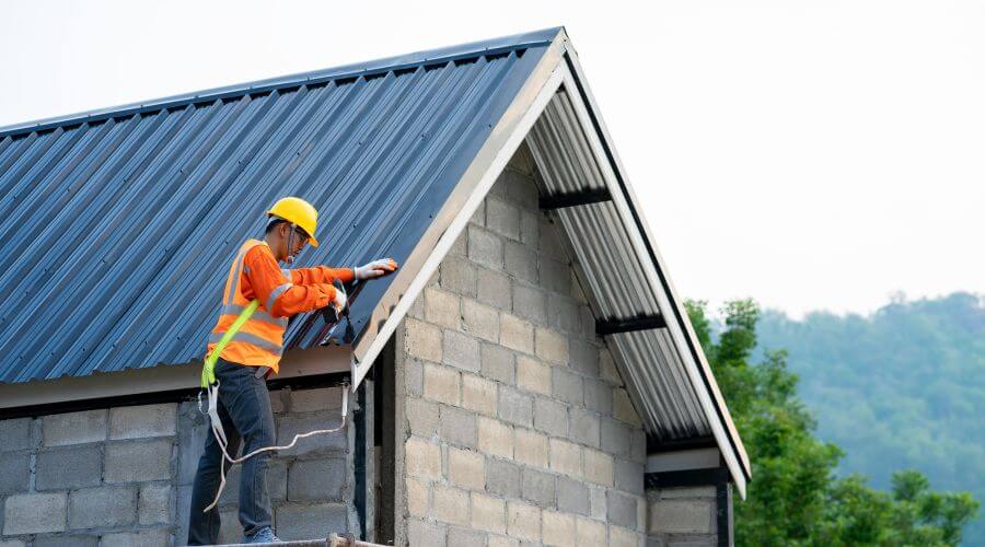 Expert Emergency Roof Repairs services in Warren, ME